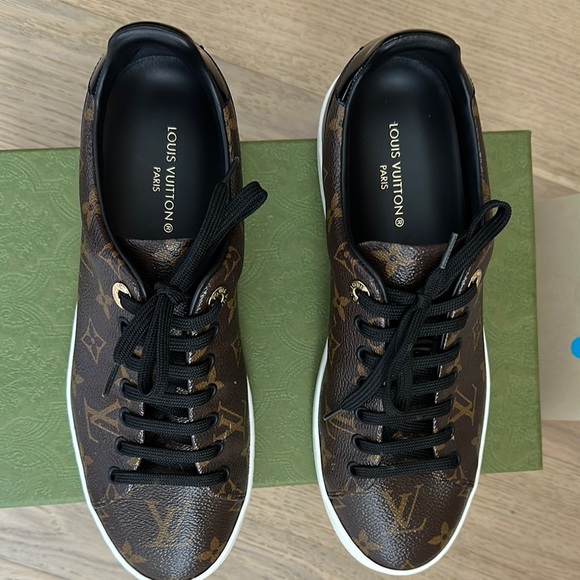 Louis Vuitton Brown Sneakers Monogram Low-Top - Picture 1 of 3